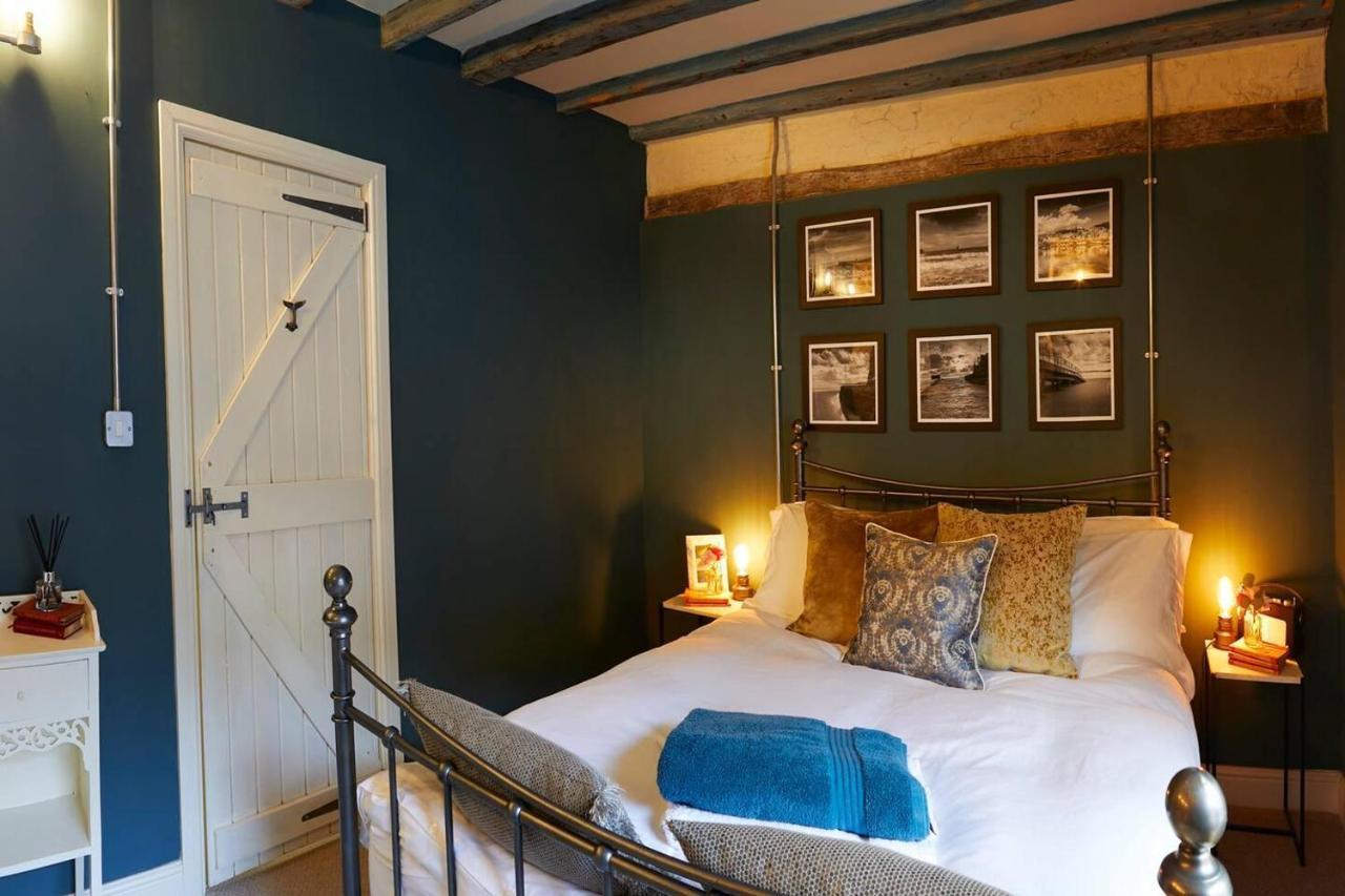 Boutique Fisherman'S Grade II Listed Cottage Scarborough Exterior photo